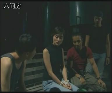 男人女人向前走