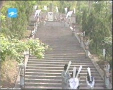 佚名