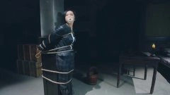 李依玲